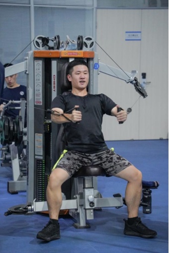 浙江健身教练女硕士_浙江健身器材生产基地_浙江一健身